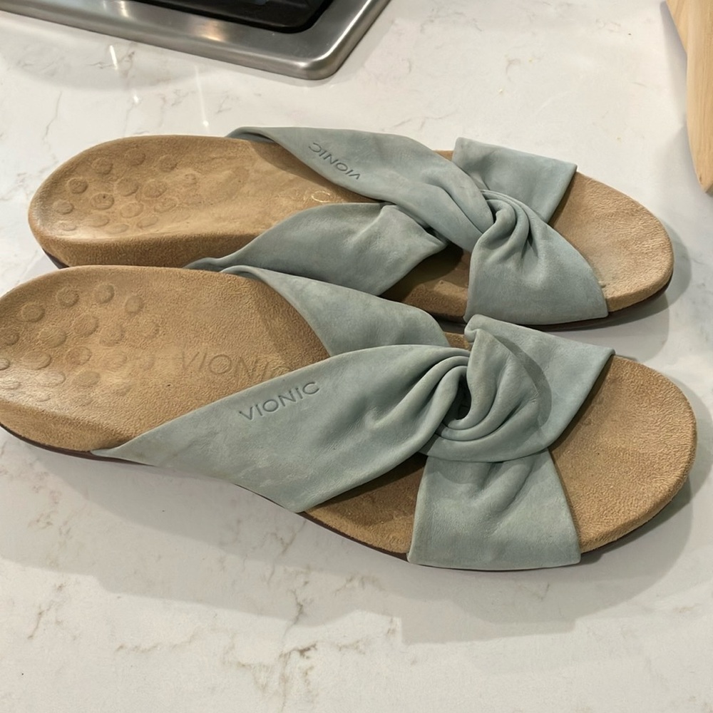 Vionic Shelley Sandals